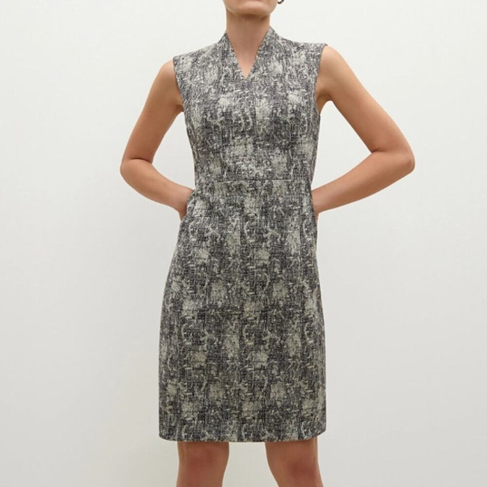 M.M.LaFleur The Aditi Sleeveless Sheath Dress 10 V-Neck Old Money Cocktail